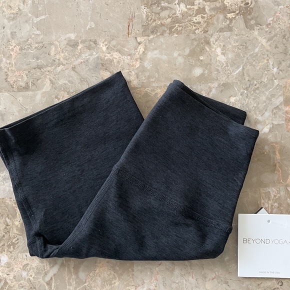 Beyond Yoga Spacedye Biker Shorts Size Small - Picture 4 of 12